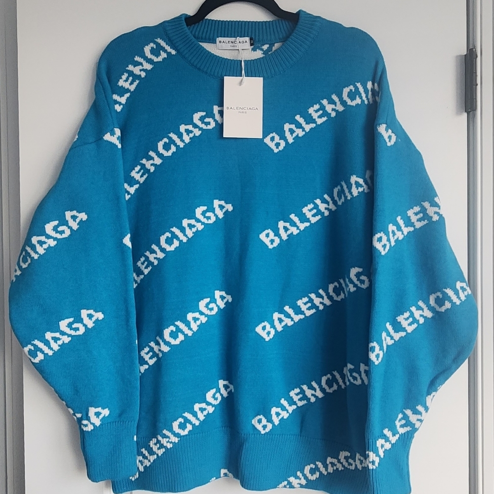 Balenciaga sweater in size M